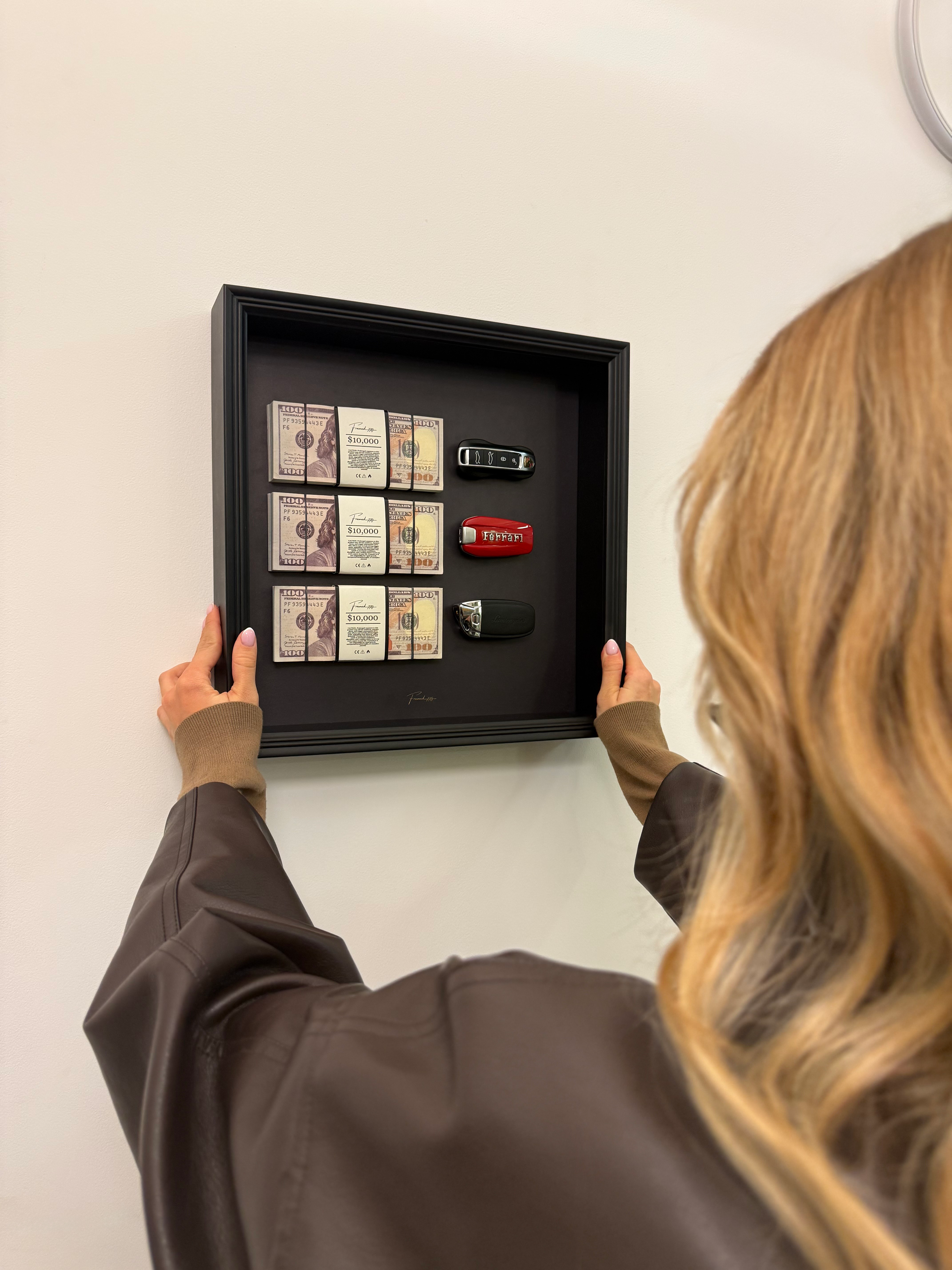 The Luxury Display – USD & Keys